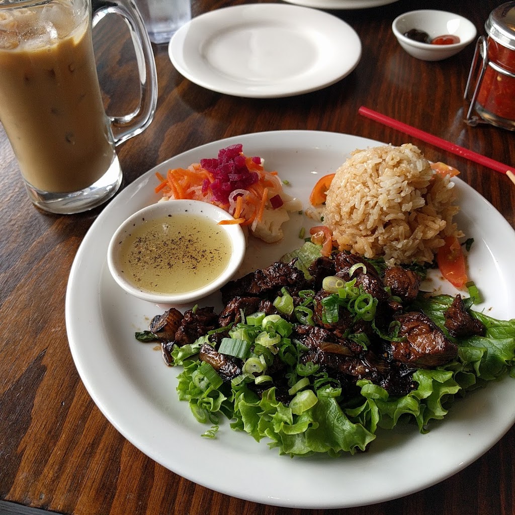 Feu Pho Kitchen | 11310 Ventura Blvd, Studio City, CA 91604, USA | Phone: (818) 423-2240