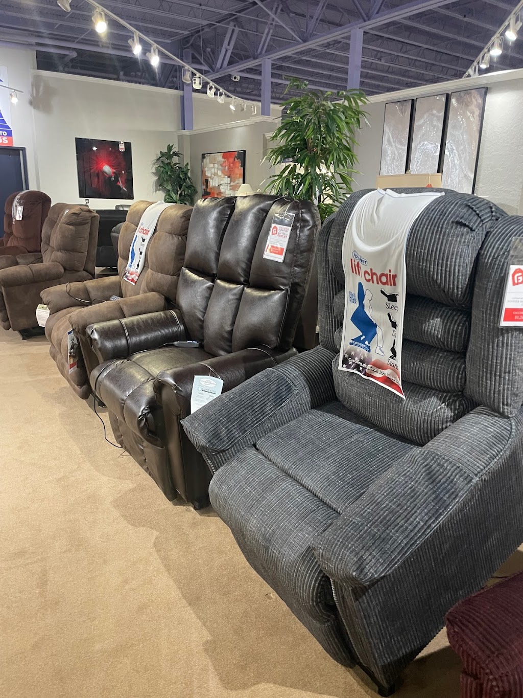 Galleria Furniture | 3700 W I 40 Service Rd, Oklahoma City, OK 73108 | Phone: (405) 942-9222