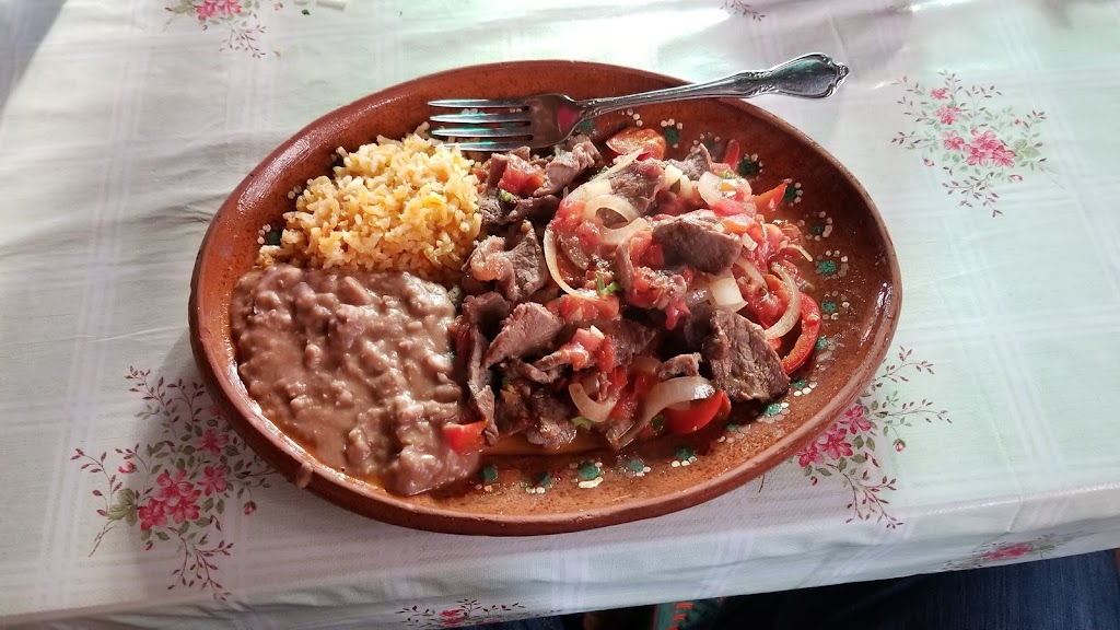 Restaurante El Portal - El Portal Restaurant | Carretera, Rosarito - Ensenada Km, 41707 B.C., Mexico | Phone: 661 114 7750