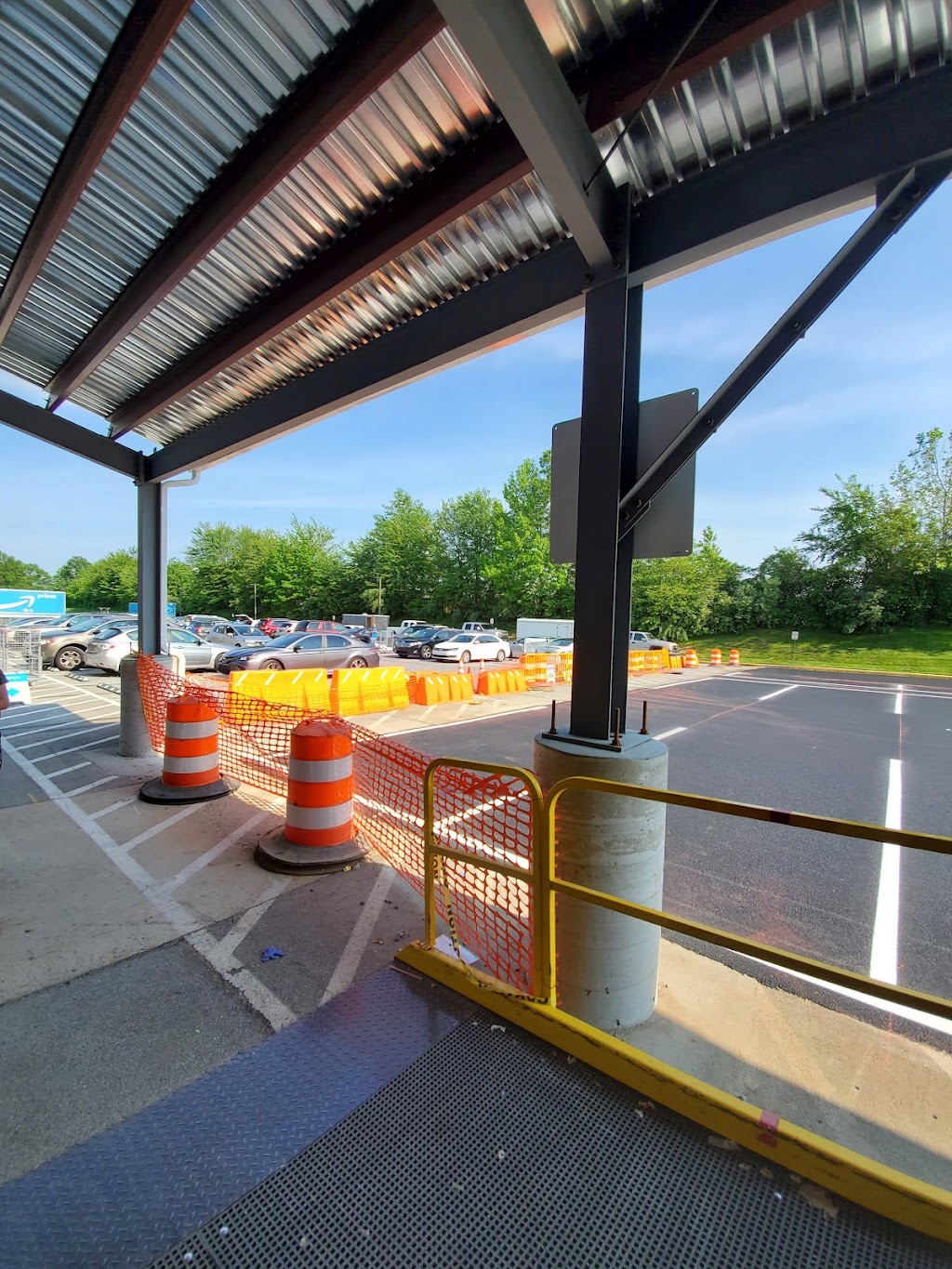 AMAZON PHL1 | 1 Centerpoint Blvd, New Castle, DE 19720, USA | Phone: (206) 266-1000