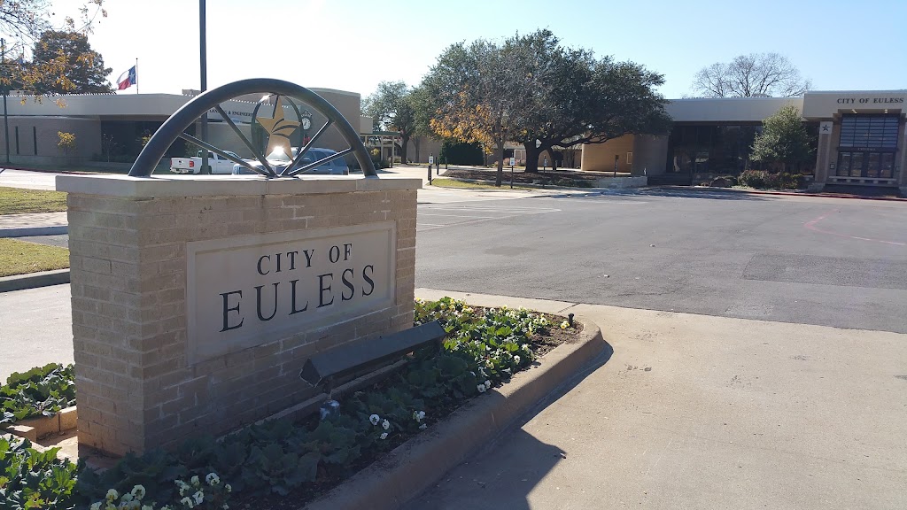 Euless City Hall | 203 N Ector Dr, Euless, TX 76039, USA | Phone: (817) 685-1400