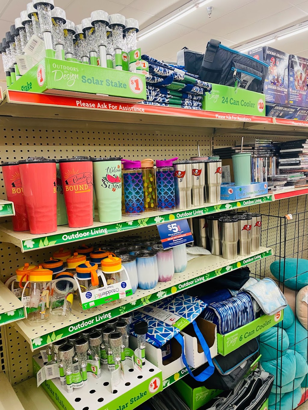 Family Dollar | 6020 Gall Blvd, Zephyrhills, FL 33542, USA | Phone: (813) 364-5872