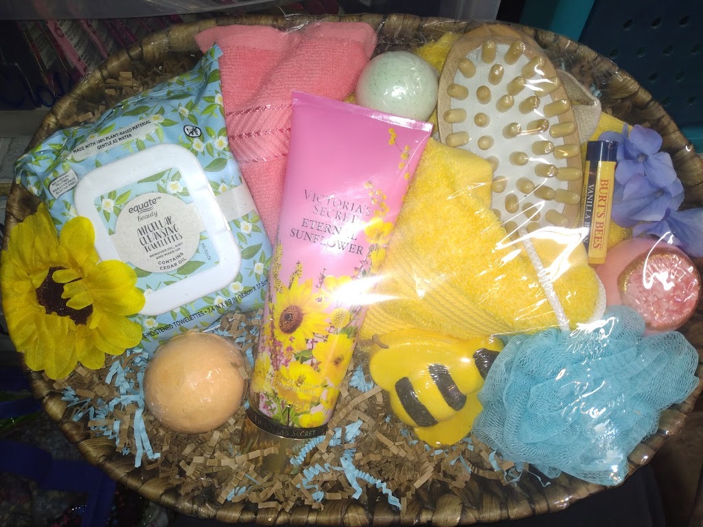 Baskets made by Sarena | 17823 Fairfax St, Fontana, CA 92336 | Phone: (909) 775-0246