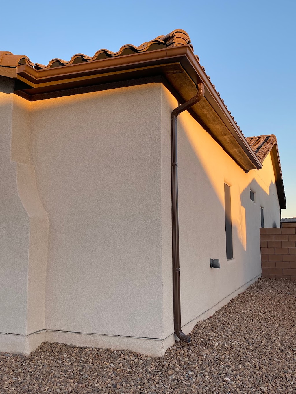 Los Lunas Roofing & Gutters | 439 Trujillo St NE, Los Lunas, NM 87031, USA | Phone: (505) 305-6101