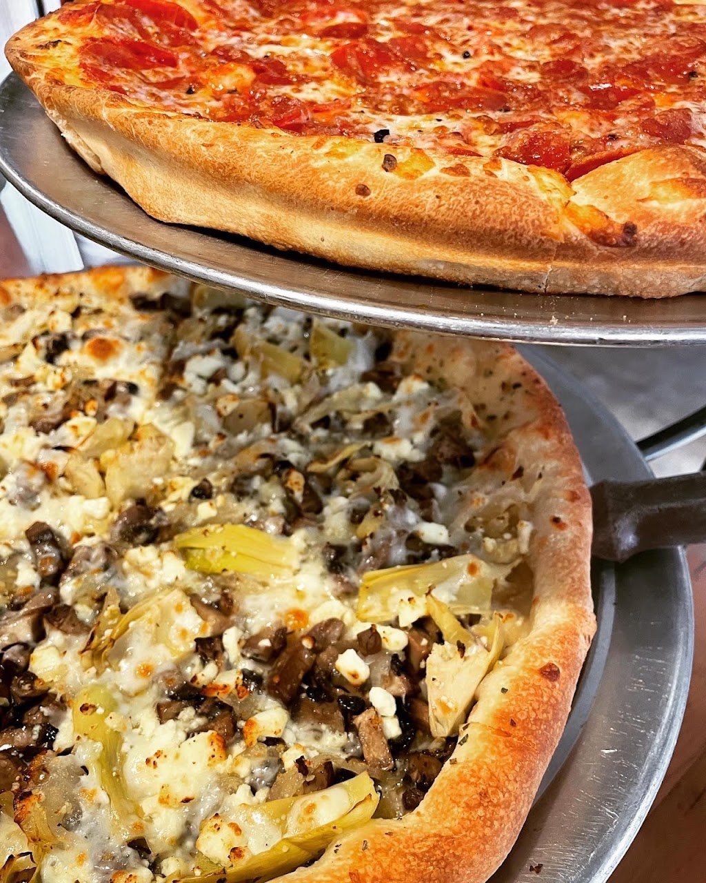 Walters303 Pizzeria & Publik House | Bow Mar | 5194 S Lowell Blvd, Littleton, CO 80123, USA | Phone: (303) 795-3030