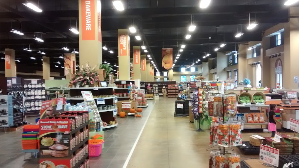 Williamsburg Pottery | 6692 Richmond Rd, Williamsburg, VA 23188, USA | Phone: (757) 564-3326