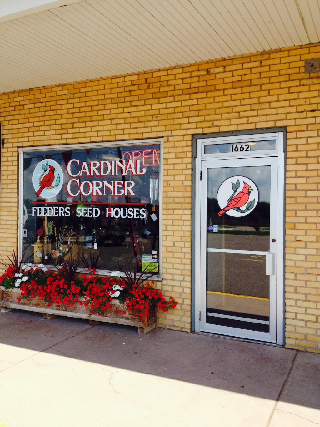 Cardinal Corner Inc | 1662 Hastings Ave, center, Newport, MN 55055, USA | Phone: (651) 459-3880
