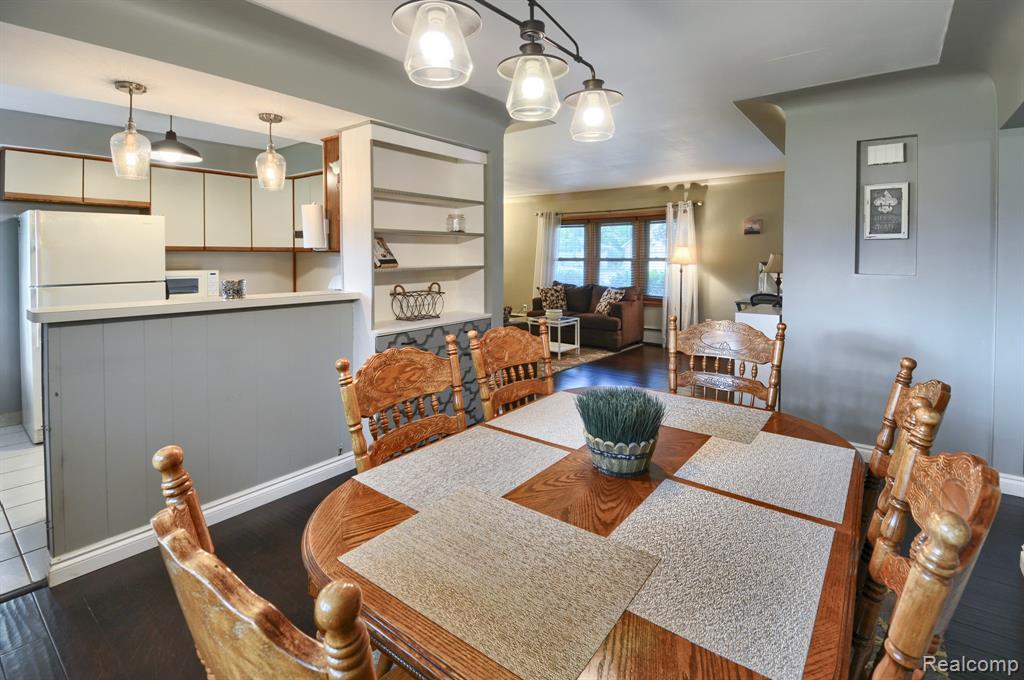 Rachel Realty Team at Keller Williams Premier | 8031 Ortonville Rd #190, City of the Village of Clarkston, MI 48348, USA | Phone: (248) 892-4311