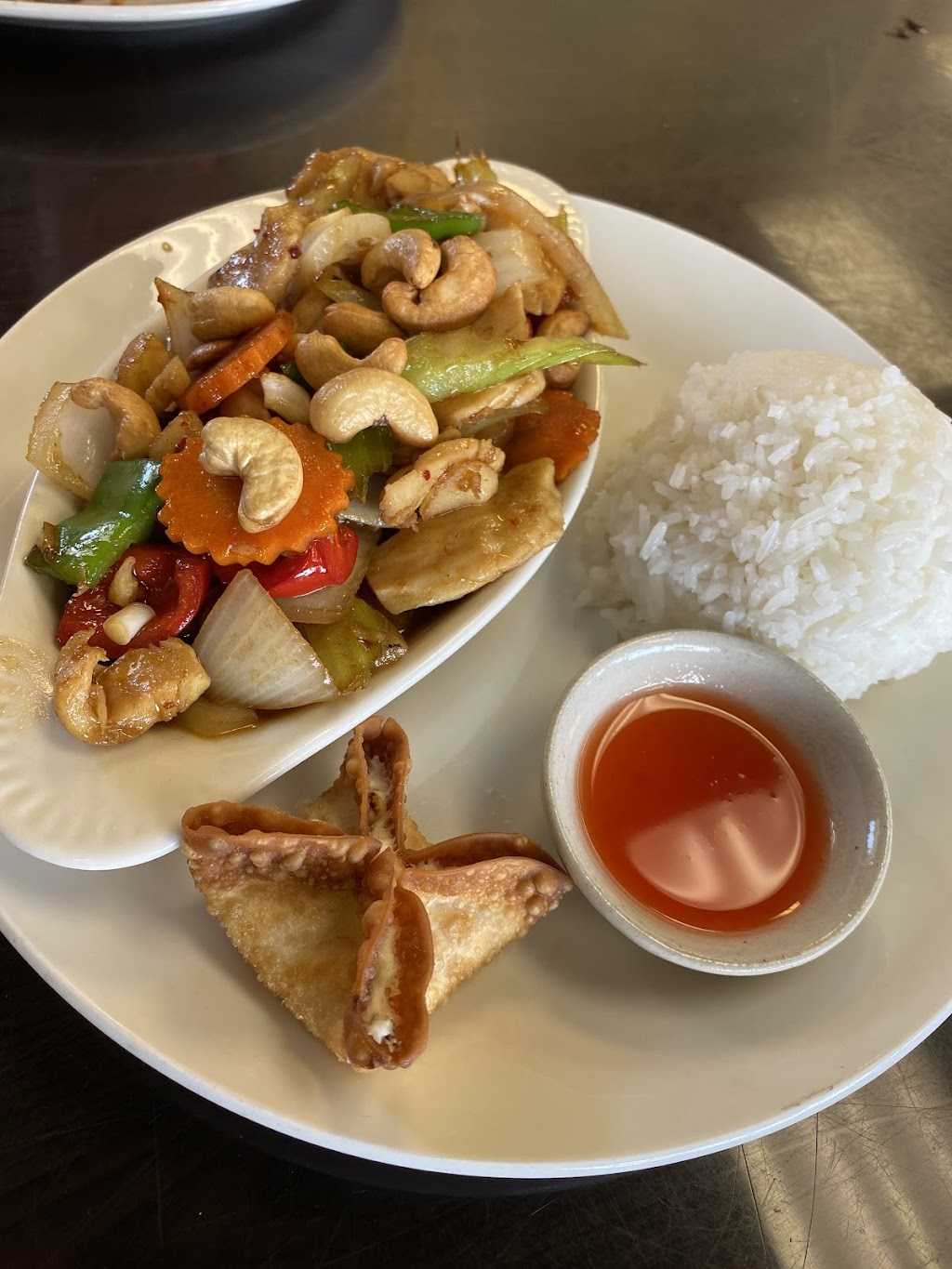 Yum Thai | 6420 E State Blvd, Fort Wayne, IN 46815, USA | Phone: (260) 748-0168