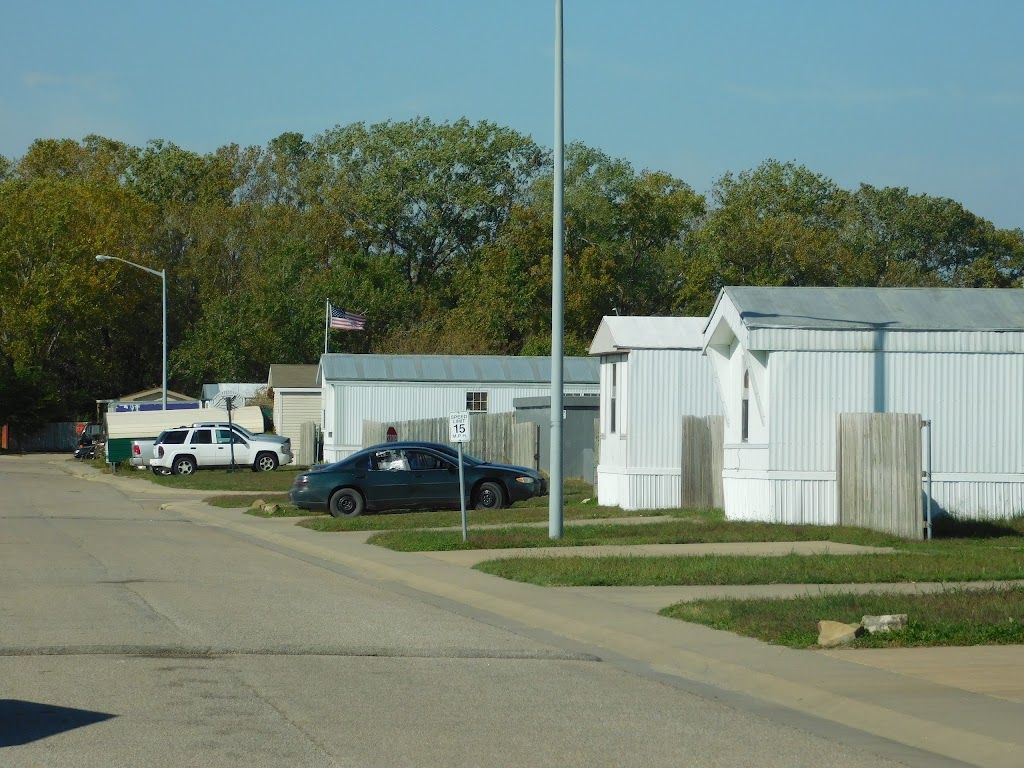 Cedar Ridge Manufactured Housing Community | 5135 S Hydraulic Ave, Wichita, KS 67216, USA | Phone: (844) 967-4832