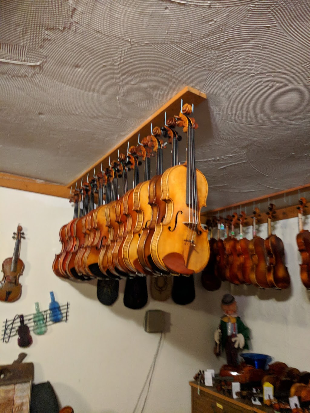 Luthier Violin Shop | 2201 Moseley Rd, Cross Roads, TX 76227, USA | Phone: (940) 365-2309