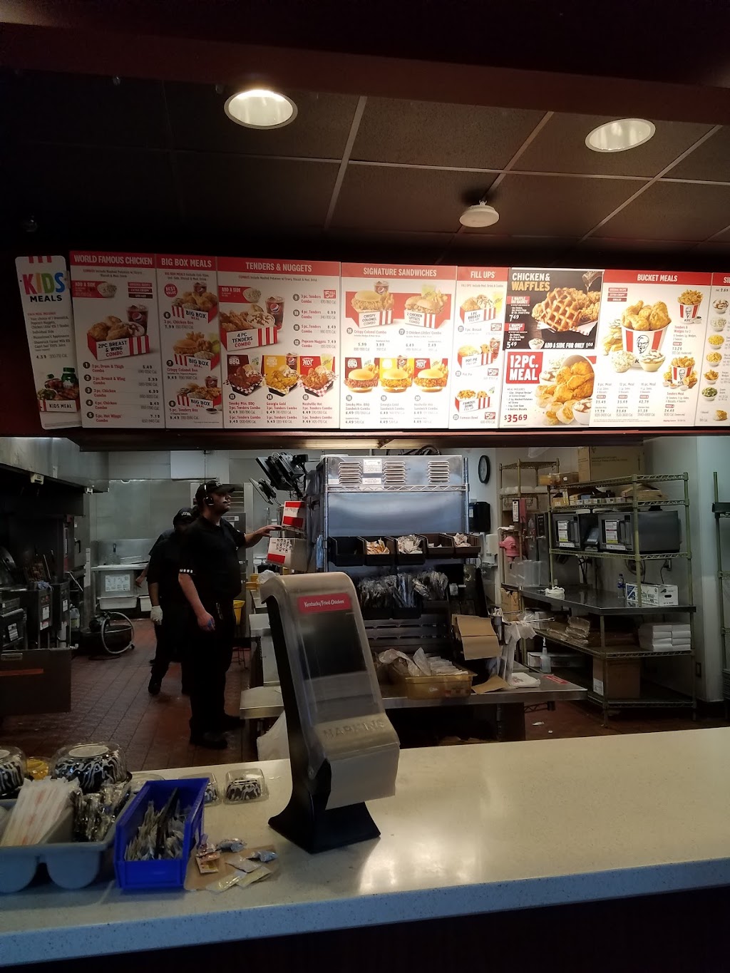 KFC | 15209 1st Ave S, Burien, WA 98148, USA | Phone: (206) 243-1600