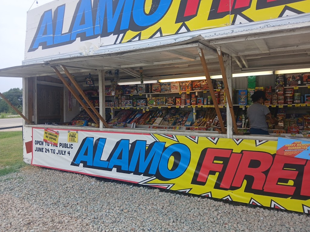 Alamo Fireworks Stand | 13970 US-377, Benbrook, TX 76126, USA | Phone: (210) 667-1106