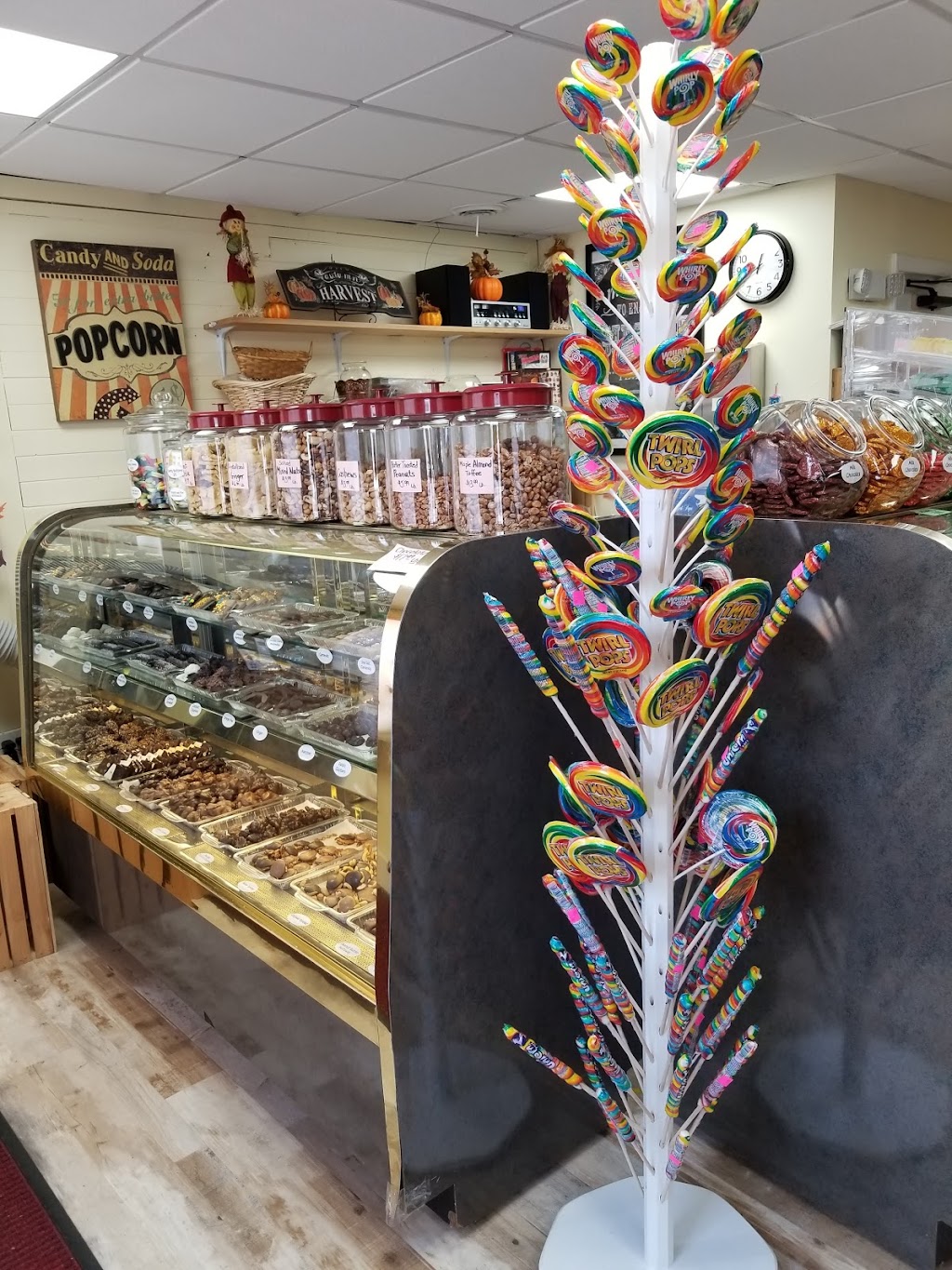 The Candy Cottage and Gifts | 1082 Loudon Rd, Cohoes, NY 12047, USA | Phone: (518) 608-4550