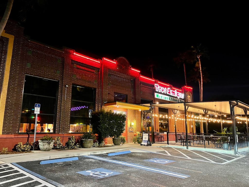 Tres Amigos Cantina - restaurant  | Photo 6 of 10 | Address: 2025 W Brandon Blvd, Brandon, FL 33511, USA | Phone: (813) 689-6476