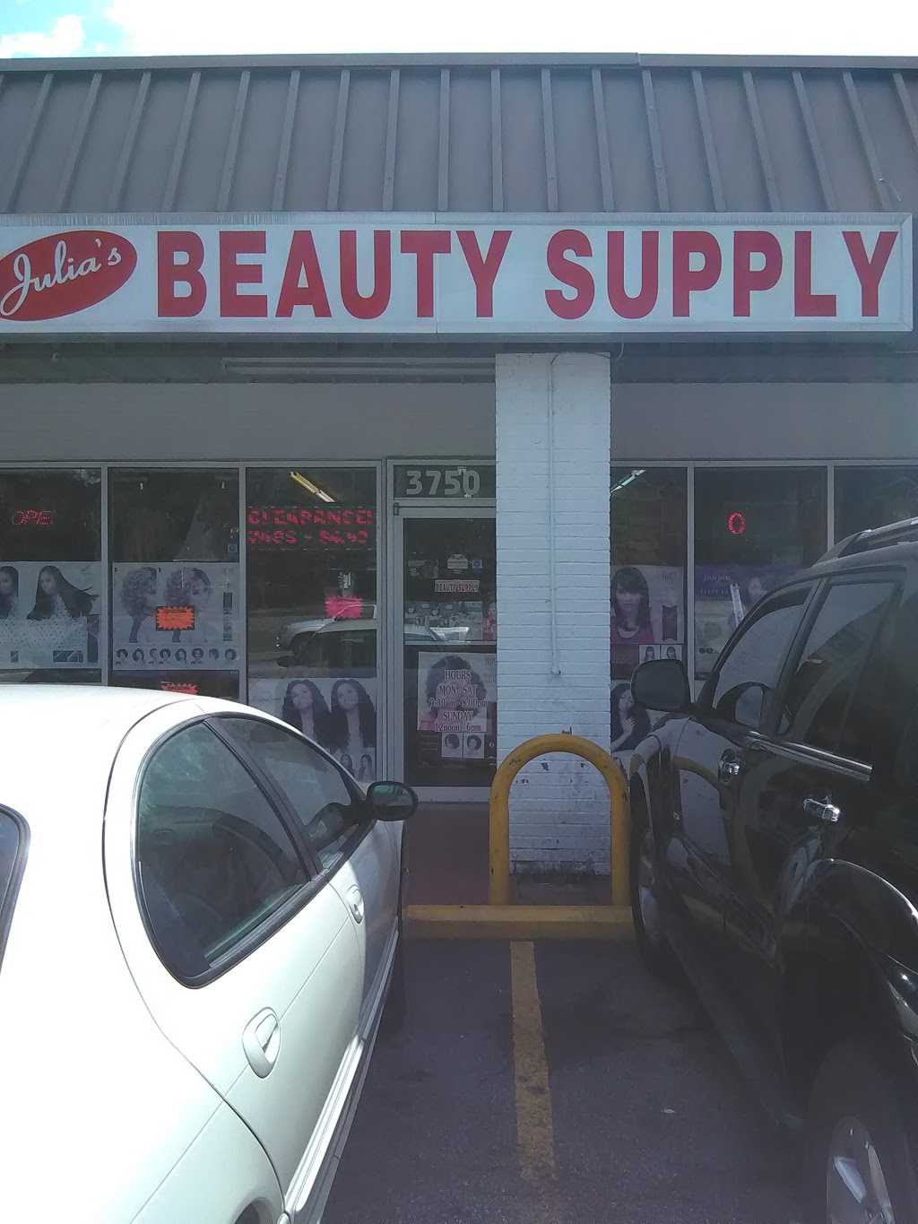 Julias Beauty Supply | 3750 Veterans Memorial Hwy, Lithia Springs, GA 30122, USA | Phone: (770) 693-4441