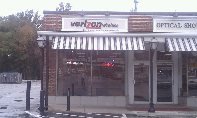 Verizon | 27309 Wolf Rd, Bay Village, OH 44140, USA | Phone: (440) 249-6095