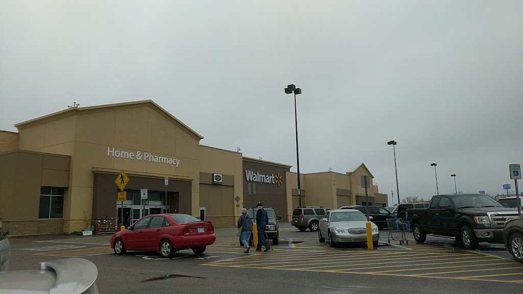 Walmart Supercenter | 2022 E 16th St, Wellington, KS 67152, USA | Phone: (620) 326-2261