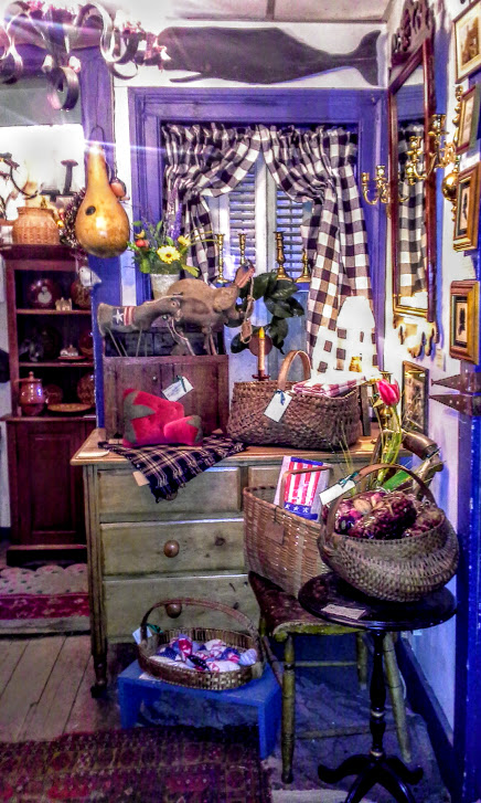 Chagrin Valley Antiques | 15605 Chillicothe Rd, Chagrin Falls, OH 44022, USA | Phone: (440) 338-1800