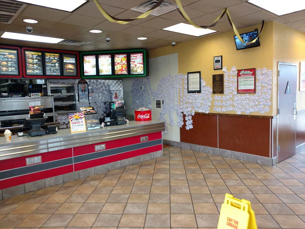 Carls Jr. | 201 S Mill St, Pryor, OK 74361, USA | Phone: (918) 825-2611