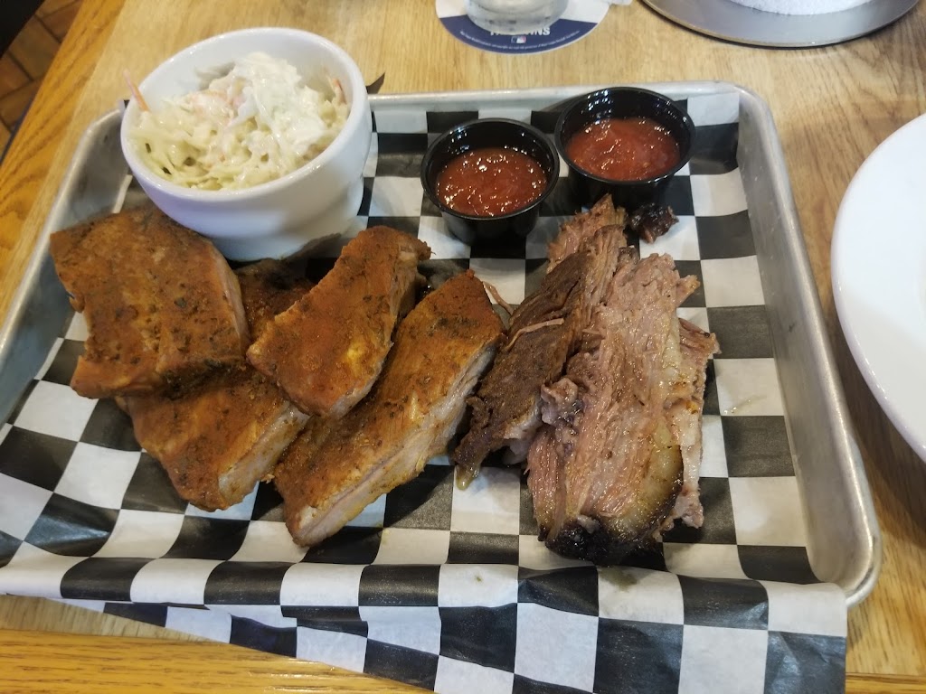 Linseys BBQ And Grill | 350 El Dorado Dr, Jordan, MN 55352, USA | Phone: (952) 492-7015