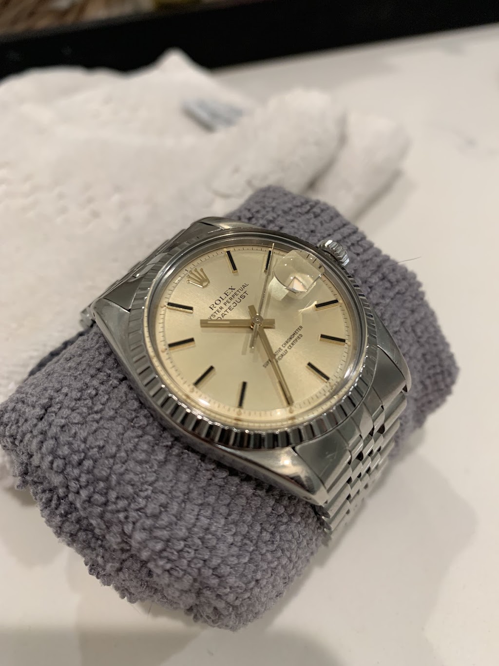 Rolex Watch Repairs | 102 W First St, Santa Ana, CA 92701, USA | Phone: (949) 733-1393