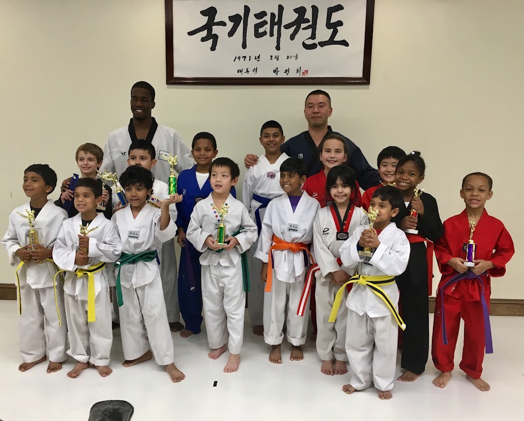 TKV MARTIAL ARTS | 29 W Merrick Rd, Valley Stream, NY 11580, USA | Phone: (516) 825-1838