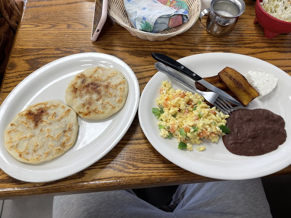 El Rey Salvadoreño restaurant | 192 N Highland Ave, Ossining, NY 10562, USA | Phone: (914) 373-2303