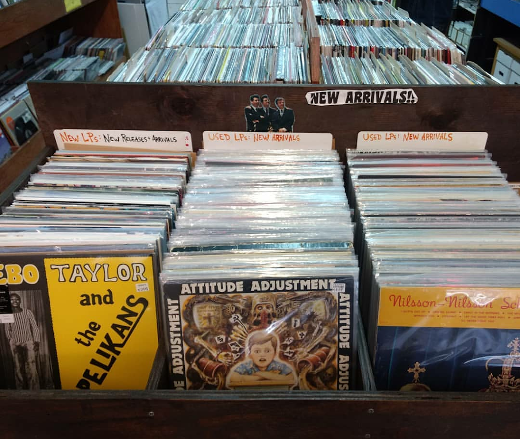 Chazs Bull City Records | 124 E Main St, Durham, NC 27701, USA | Phone: (919) 286-9640