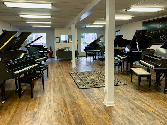 The Piano Shop | 9161 IN-64, Georgetown, IN 47122, USA | Phone: (800) 924-1900