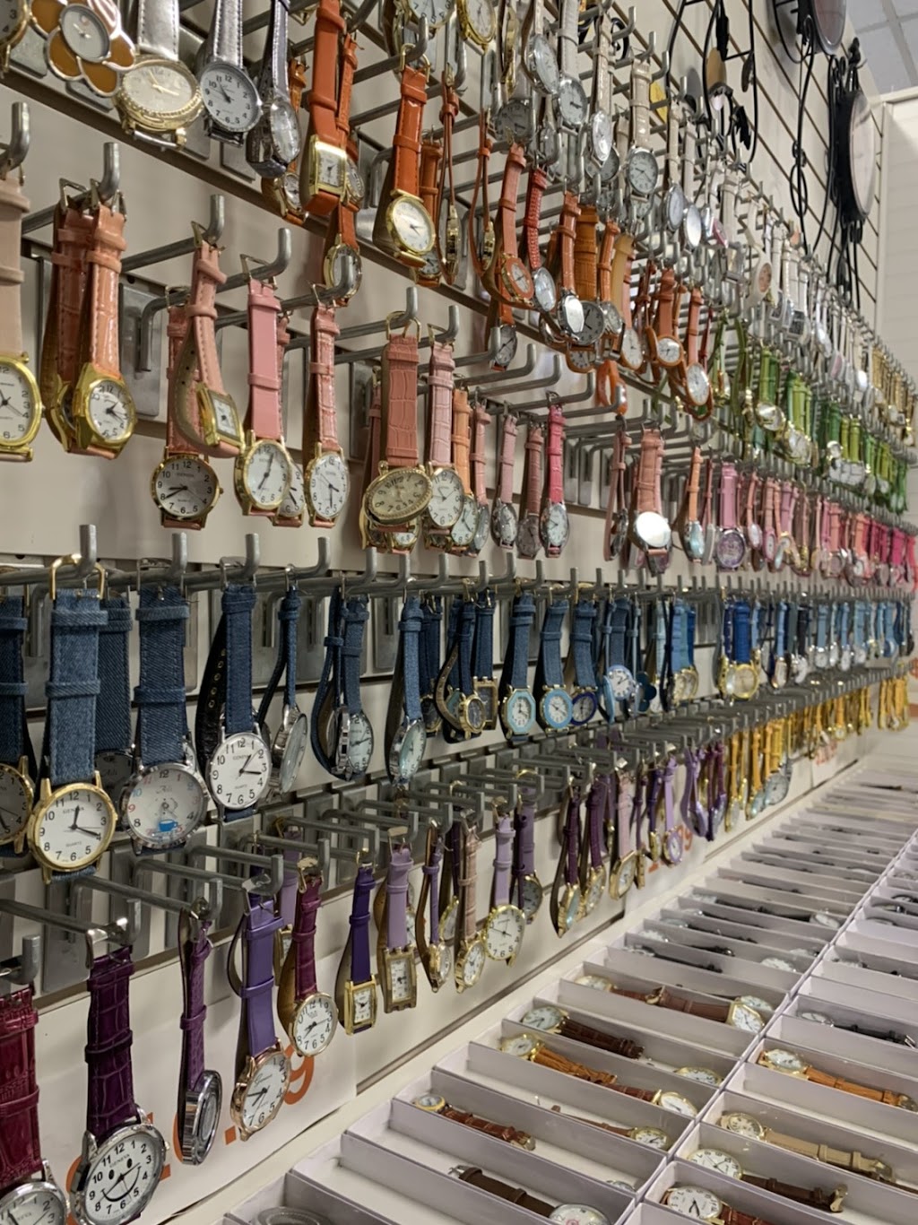 New England Clock Shop - Gold Shop - Repair Shop | 9835 W Bell Rd, Sun City, AZ 85351, USA | Phone: (623) 977-6202