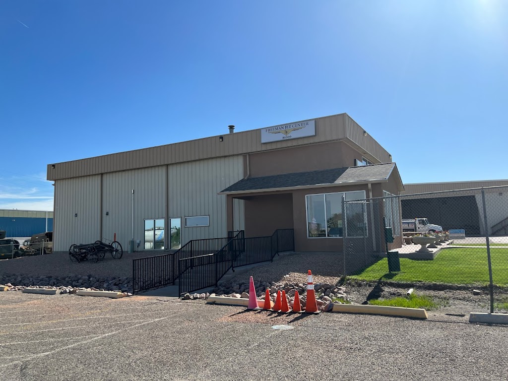 Freeman Jet Center - Pueblo | 31000 Bryan Cir, Pueblo, CO 81001, USA | Phone: (719) 948-1310