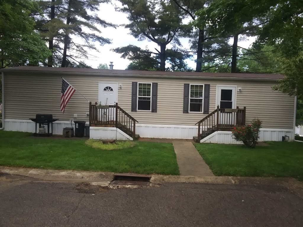 Reynoldsburg Estates Mobile Home Community & Sales | 290 Estates Ln, Reynoldsburg, OH 43068, USA | Phone: (614) 864-0150