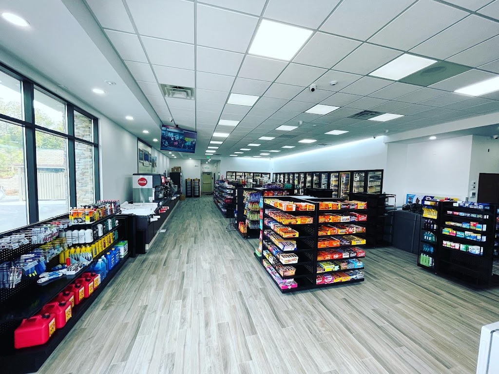 76 Gas Station - Friendly Station Mart & Liquor | 26400 Sierra Hwy, Santa Clarita, CA 91321, USA | Phone: (661) 964-8055