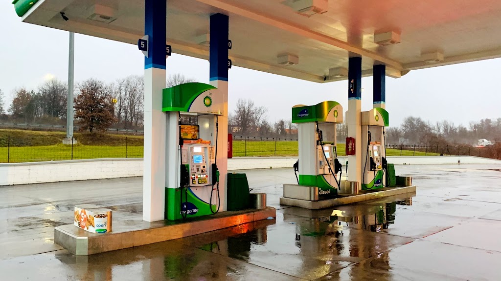 Amoco Gas Station | 1961 Dallas Pike, Triadelphia, WV 26059 | Phone: (304) 547-1977