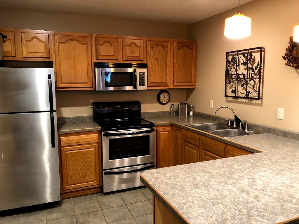 Garden Oaks Apartments | 9975 Butternut St NW, Minneapolis, MN 55448, USA | Phone: (763) 251-7925