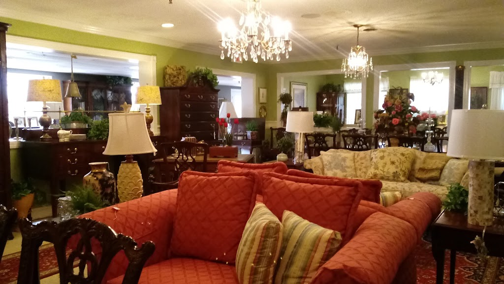 Trussville Antiques and Interiors | 147 N Chalkville Rd, Trussville, AL 35173, USA | Phone: (205) 661-9805