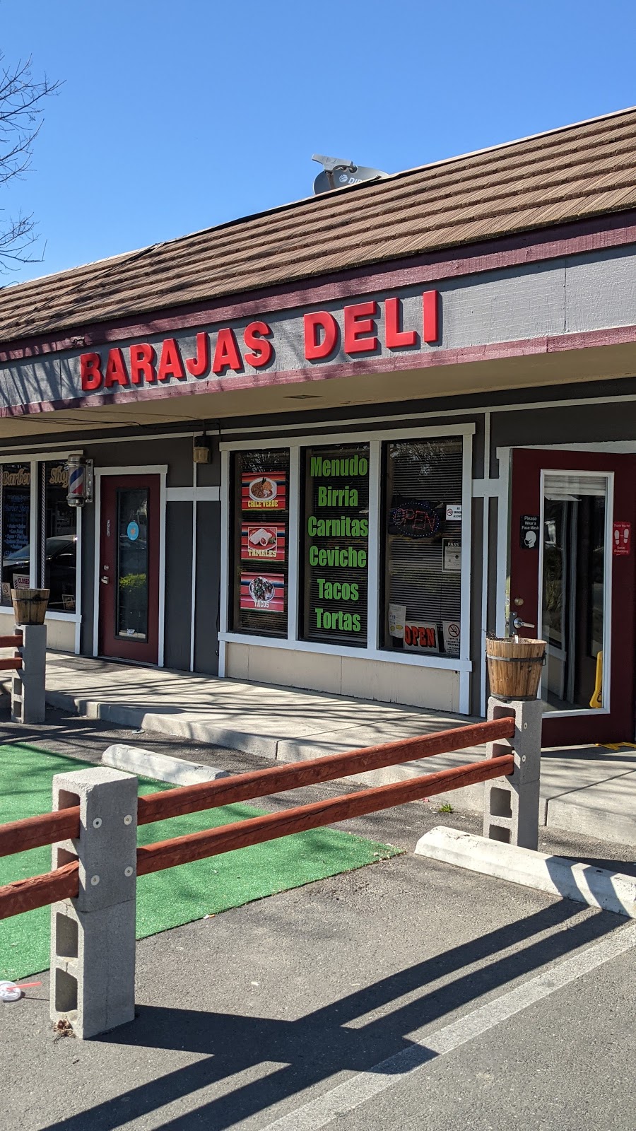 Barajas Deli | 825 East St, Woodland, CA 95776 | Phone: (530) 402-1601