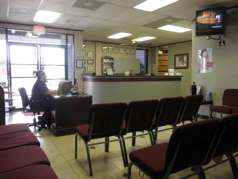Royal Dental Corporate Headquarters | 1437 Hwy 6 STE 300, Sugar Land, TX 77478, USA | Phone: (713) 877-0697