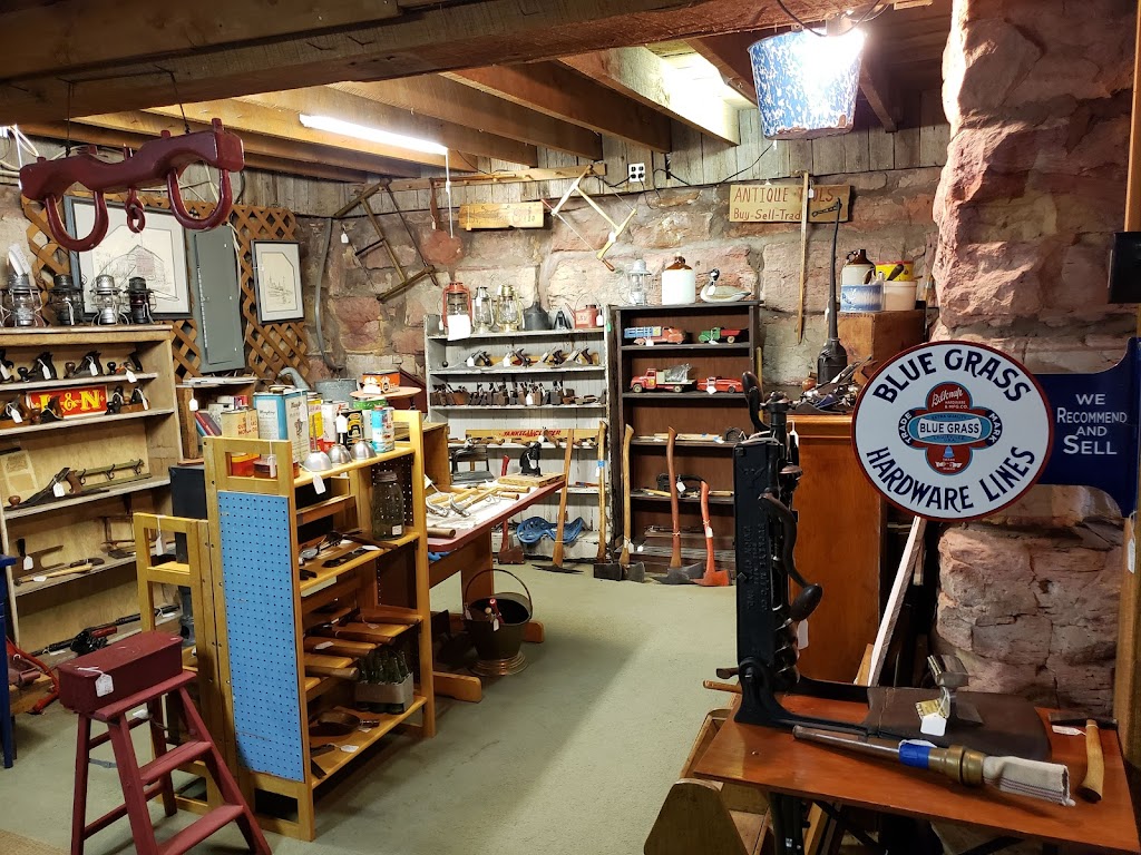 Red Barn Antique Mall | 215 IN-62, Corydon, IN 47112, USA | Phone: (812) 738-6000