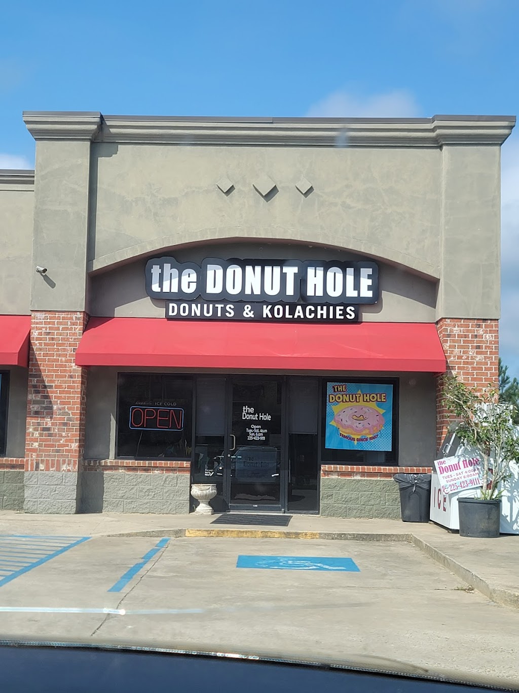 Donut Hole | 28293 S Frost Rd, Livingston, LA 70754, USA | Phone: (225) 423-9111