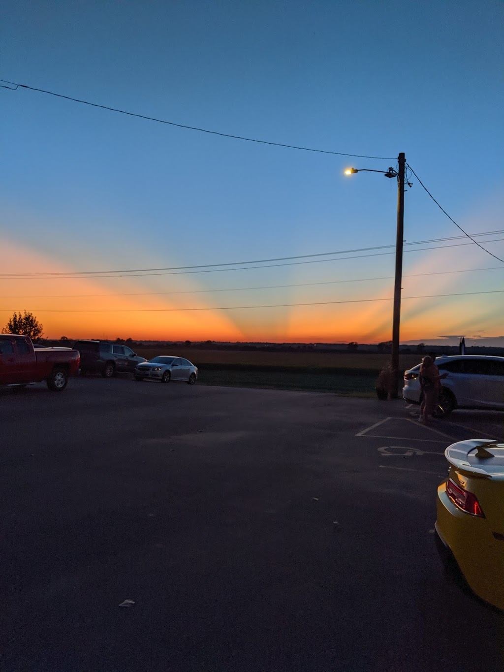 Sunset Overlook | 11604 Bluff Rd, Columbia, IL 62236, USA | Phone: (618) 281-7867