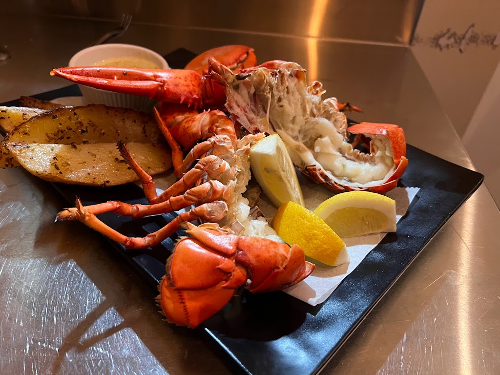 Off The Hook Raw Bar | 2808 34th St, Queens, NY 11103 | Phone: (718) 721-2112
