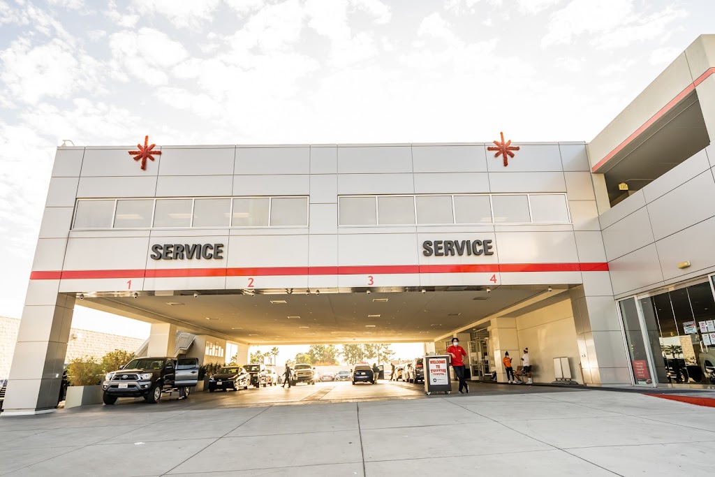 Tustin Toyota Service Department | 36 Auto Center Dr, Tustin, CA 92782, USA | Phone: (888) 799-9601