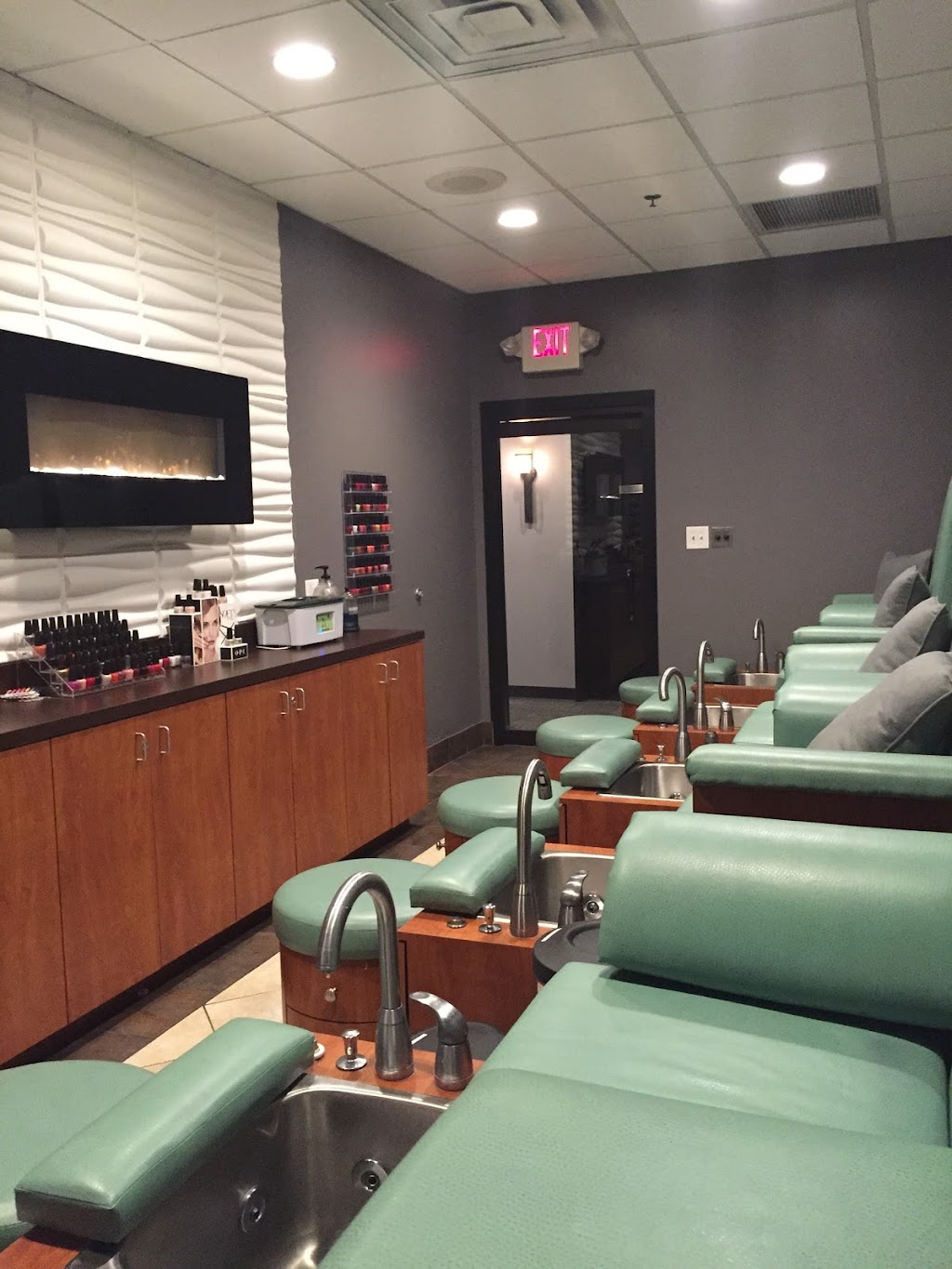 Planet Salon and Spa Beaumont | 3181 Beaumont Centre Cir #108, Lexington, KY 40513, USA | Phone: (859) 519-2100