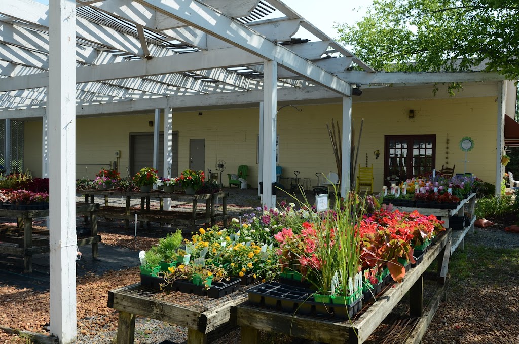 Marys Gardens | 2809 Trough Springs Rd, Clarksville, TN 37043, USA | Phone: (931) 358-3000