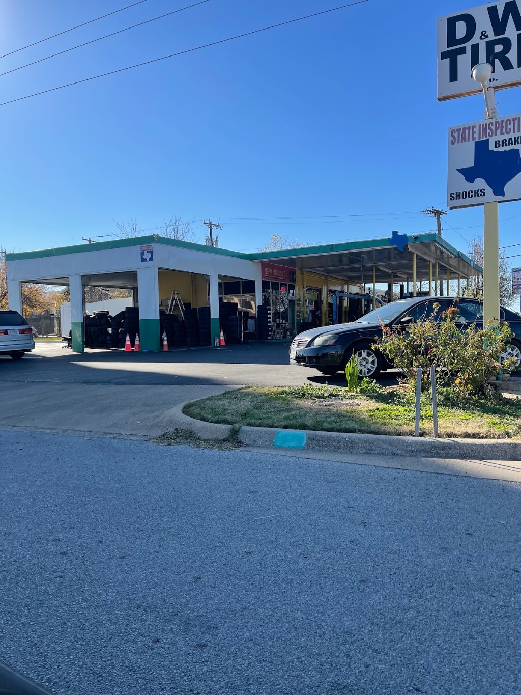 D & W Tire and Muffler | 301 W Bedford Euless Rd, Hurst, TX 76053, USA | Phone: (817) 282-7407