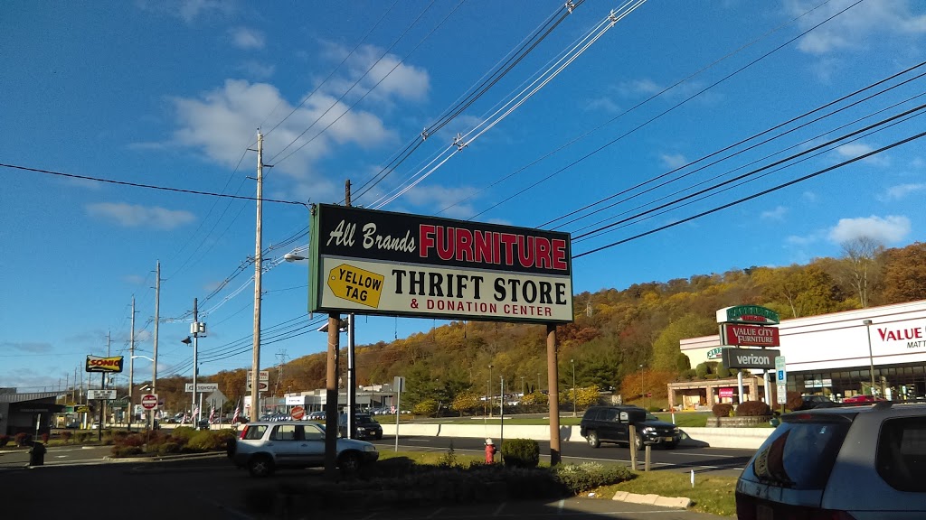 Yellow Tag Thrift Store & Donation Center | 199 US-22 B, Green Brook Township, NJ 08812, USA | Phone: (732) 529-4997