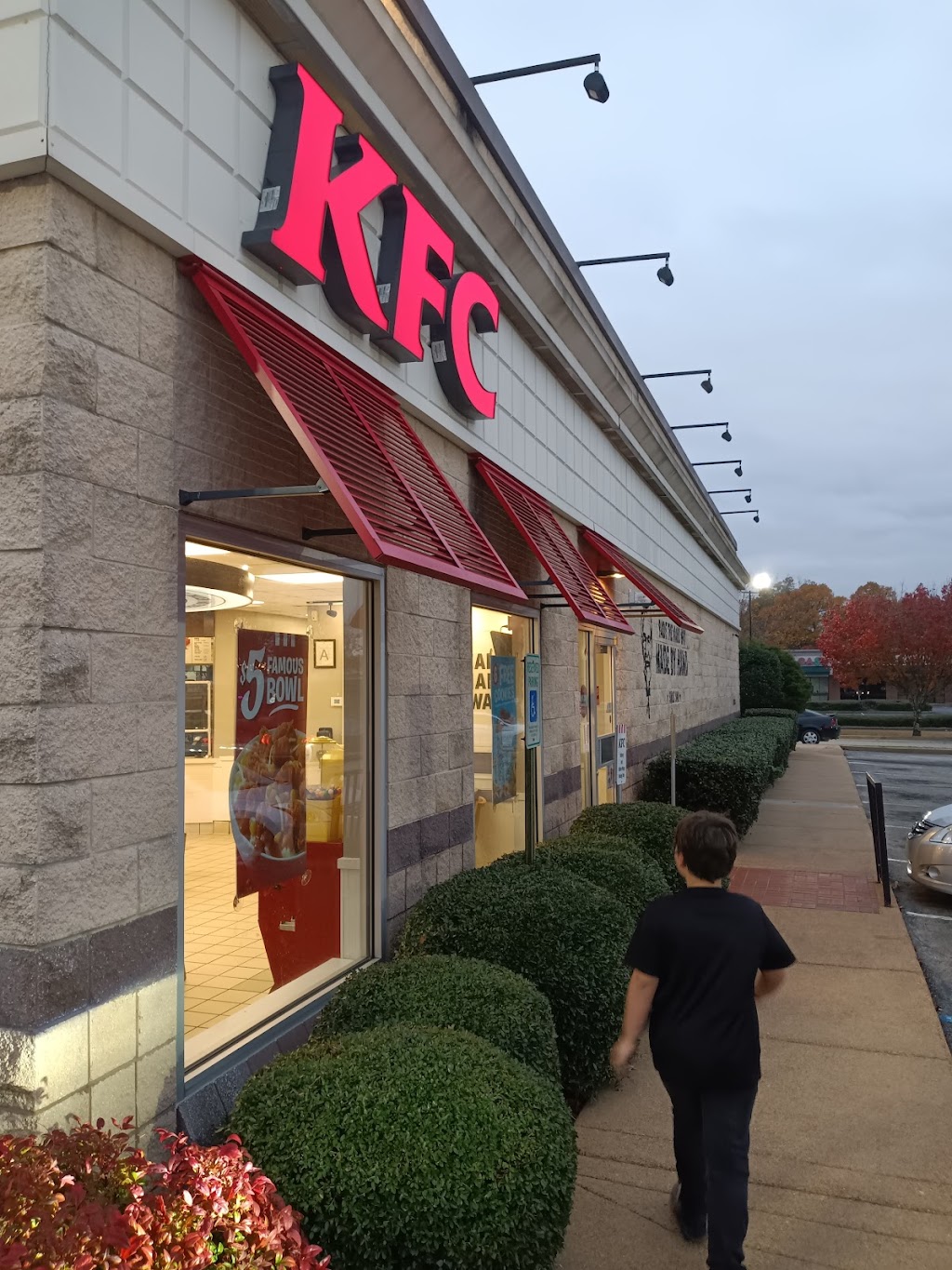 KFC | 7301 Hacks Cross Rd, Olive Branch, MS 38654, USA | Phone: (662) 890-5722