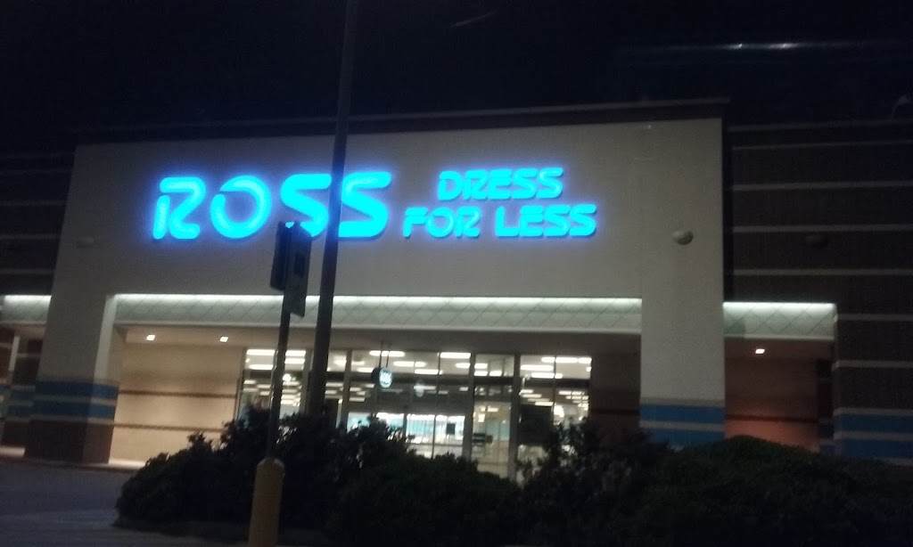 Ross Dress for Less | 2525 W Wheatland Rd, Dallas, TX 75237, USA | Phone: (972) 283-5044